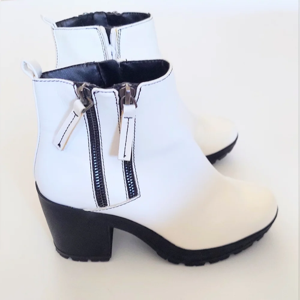 Parker & Sky Stacy Ankle Boots White Faux Leather Block Heels Womens 6M